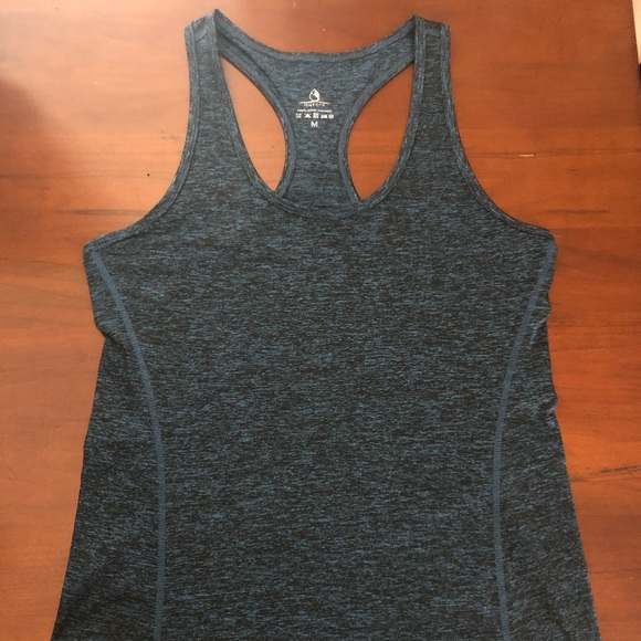 Workout tank top - Picture 1 of 2